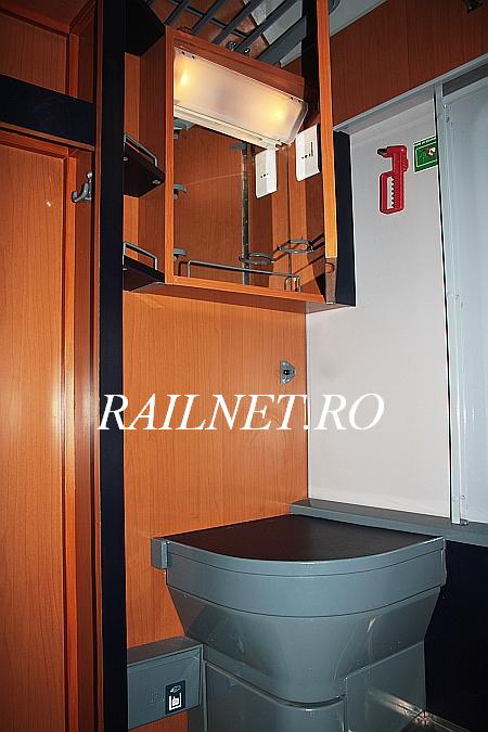 Chiuveta si oglina in cabina.jpg (59.31 KiB) Vizualizat de 8459 ori Chiuveta si oglina in cabina.jpg