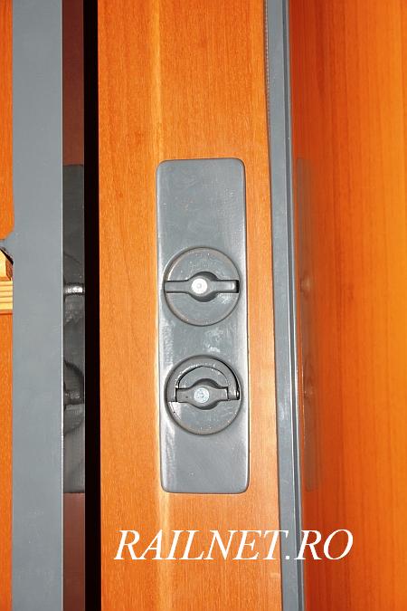 Sistem blocare perete rabatabil intre cabine.jpg (52.15 KiB) Vizualizat de 8462 ori Sistem blocare perete rabatabil intre cabine.jpg