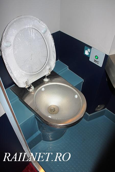 Vasul WC si sistemul de evacuare cu vacuum.jpg (49.03 KiB) Vizualizat de 8460 ori Vasul WC si sistemul de evacuare cu vacuum.jpg