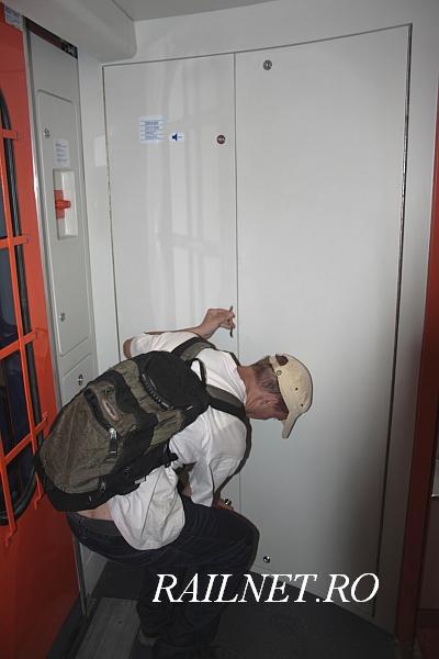 Sa vedem ce se afla in aceasta nisa....jpg (38.25 KiB) Vizualizat de 264878 ori Sa vedem ce se afla in aceasta nisa....jpg