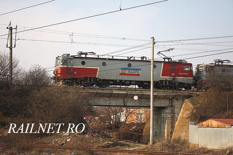 ED-ul 47-4020-1 al CFR Marfa secondat de o 'clasica'....jpg (117.03 KiB) Vizualizat de 15069 ori ED-ul 47-4020-1 al CFR Marfa secondat de o 'clasica'....jpg