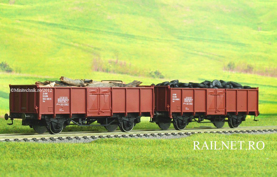 Set doua vagoane Esx. Set of 2 Esx type freight cars.jpg (125.1 KiB) Vizualizat de 9926 ori Set doua vagoane Esx. Set of 2 Esx type freight cars.jpg