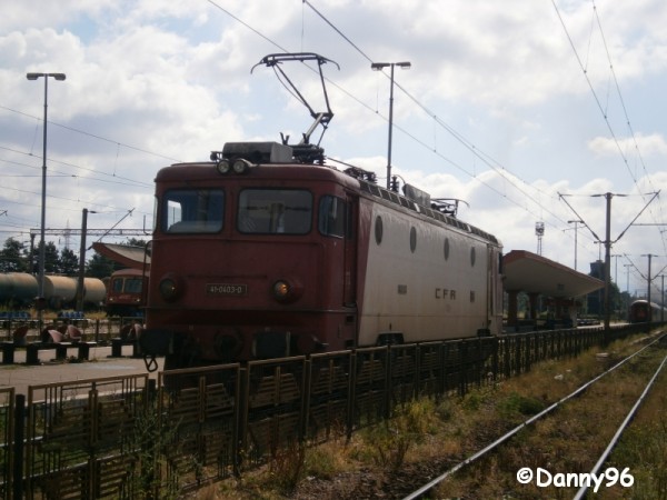 EA 403 la Brasov.jpg
