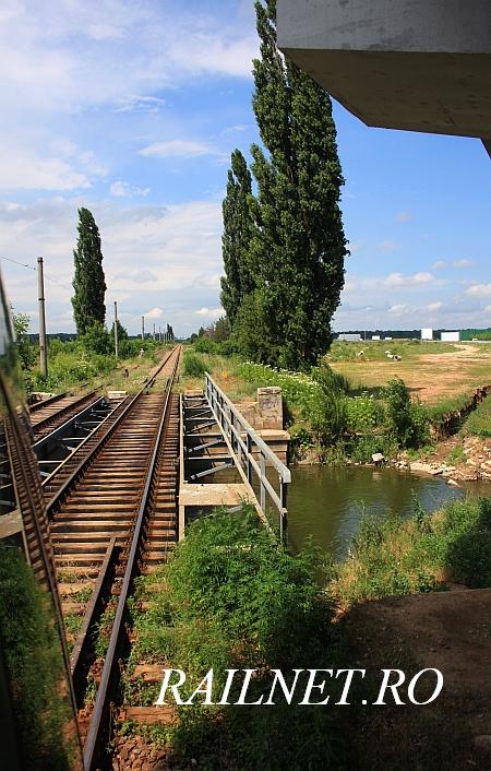 Vechiul pod ce traverseaza raul Colentina catre Mogosoaia.jpg (91.26 KiB) Vizualizat de 9782 ori Vechiul pod ce traverseaza raul Colentina catre Mogosoaia.jpg