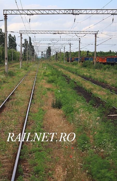 Mai departe catre capatul X al statiei.jpg (94.47 KiB) Vizualizat de 9782 ori Mai departe catre capatul X al statiei.jpg