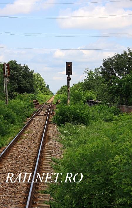 Semnale de trecere BLA cu functie de prevestitor in zona podului ce supratraverseaza DN1.jpg (85.84 KiB) Vizualizat de 9782 ori Semnale de trecere BLA cu functie de prevestitor in zona podului ce supratraverseaza DN1.jpg