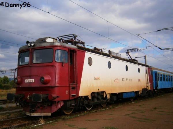 EA731 cu R5314 in Siculeni.jpg