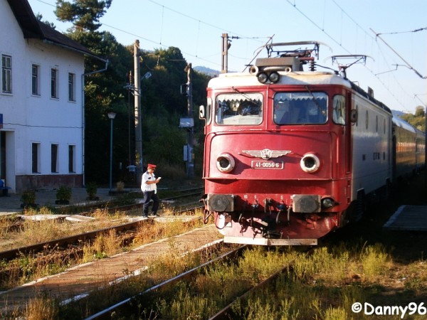41-0056-6 in Bixadu Oltului.jpg (451.82 KiB) Vizualizat de 7332 ori 41-0056-6 in Bixadu Oltului.jpg