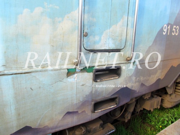 Scara de sub postul I de conducere ofera amanunte interesante.jpg (648.87 KiB) Vizualizat de 13083 ori Scara de sub postul I de conducere ofera amanunte interesante.jpg