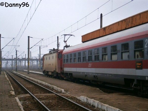 41-0717-3 a depoului Suceava Nord cu IR1753 trece prin Adjud.jpg