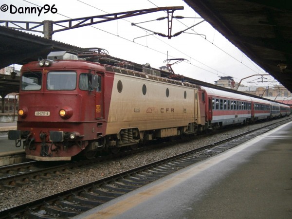 41-0717-3 a depoului Suceava Nord cu IR1753 in Bucuresti Nord.jpg