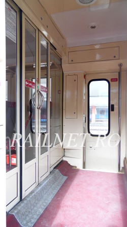 Interior capat vagon.JPG (83.51 KiB) Vizualizat de 12454 ori Interior capat vagon.JPG