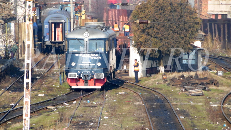 60-1566-8 insa rebruseaza in fata portii de la Grivita.JPG (260.06 KiB) Vizualizat de 17600 ori 60-1566-8 insa rebruseaza in fata portii de la Grivita.JPG
