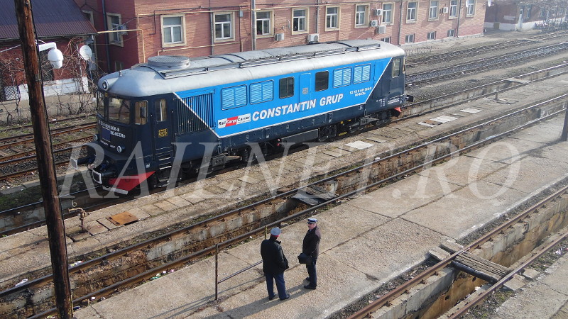 Este aproape ora 10 fix si masina s-a oprit la a treia linie a grupei de formare.JPG (187.43 KiB) Vizualizat de 17600 ori Este aproape ora 10 fix si masina s-a oprit la a treia linie a grupei de formare.JPG