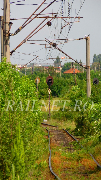 Catre semnalul M18 B aflat la baza cocoasei.JPG (188.67 KiB) Vizualizat de 17237 ori Catre semnalul M18 B aflat la baza cocoasei.JPG
