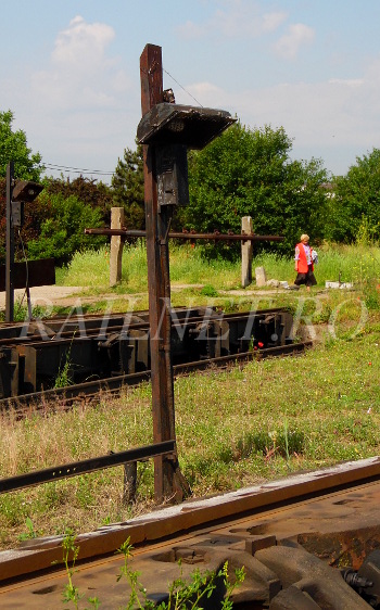 Un reflector de iluminare a franelor de cale pe timpul noptii.JPG (128.46 KiB) Vizualizat de 17237 ori Un reflector de iluminare a franelor de cale pe timpul noptii.JPG