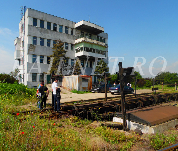 Cladirea CED-urilor vazuta dinspre franele de cale (baza cocoasei).jpg (142.1 KiB) Vizualizat de 17237 ori Cladirea CED-urilor vazuta dinspre franele de cale (baza cocoasei).jpg