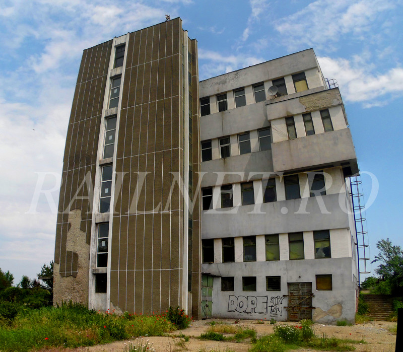 Cladirea CED-urilor vazuta dinspre strada Chitila Triaj.jpg (190.04 KiB) Vizualizat de 17223 ori Cladirea CED-urilor vazuta dinspre strada Chitila Triaj.jpg