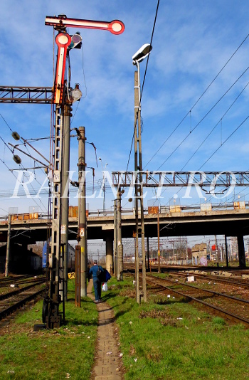 Semafor intrare Basarab Post 16.JPG (139.87 KiB) Vizualizat de 26351 ori Semafor intrare Basarab Post 16.JPG