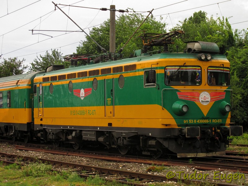 EC 069 (2).jpg