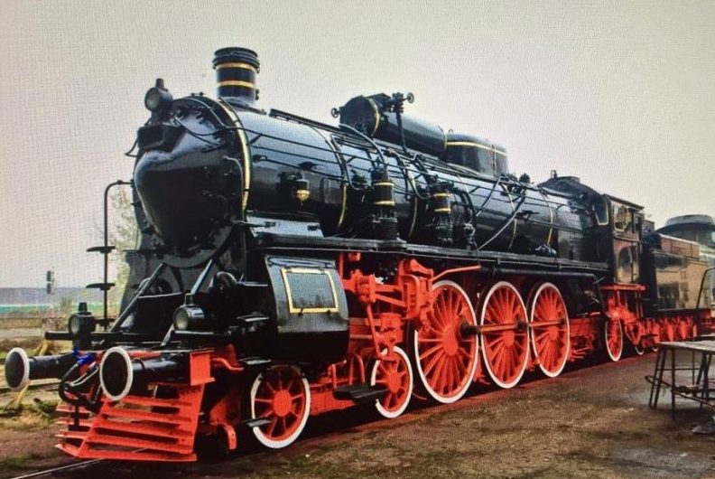 Locomotiva-Trenului-Regal-2018-1-e1543256981128.jpg