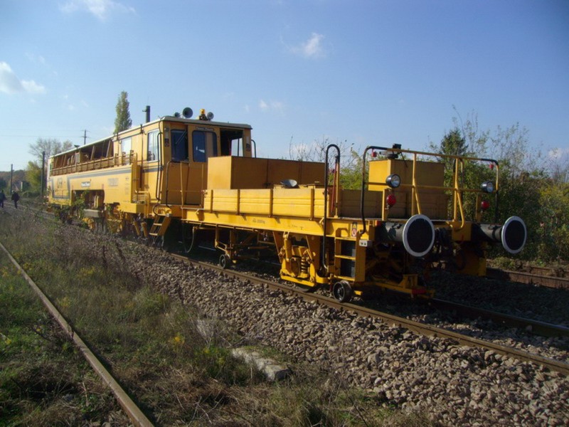 Plasser & Theurer 09-32 CSM (01).jpg