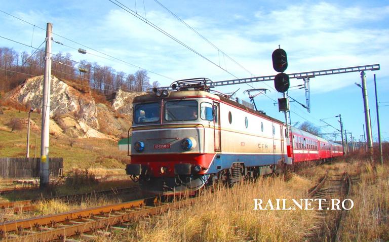 40-0350-5 la intrarea in Gura Humorului trecand pe langa o veche falie....JPG
